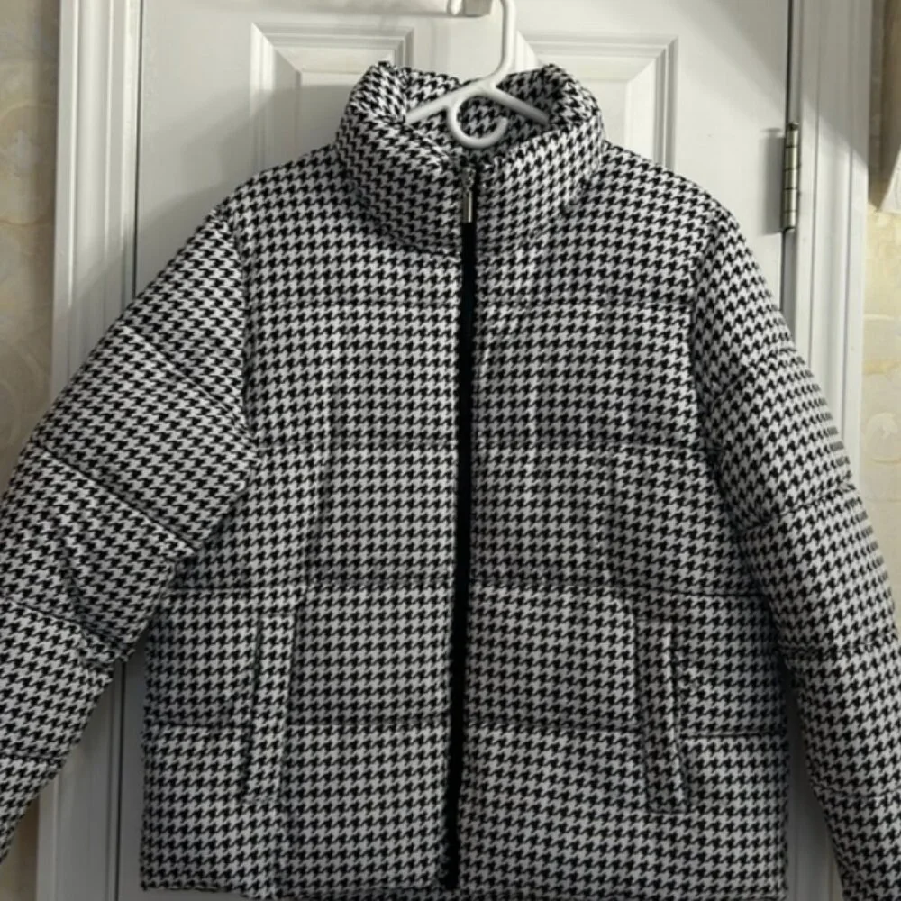 St John’s Bay Heavyweight Short Puffer Jacket in Black/White Houndstooth Plaid - Picture 3 of 10